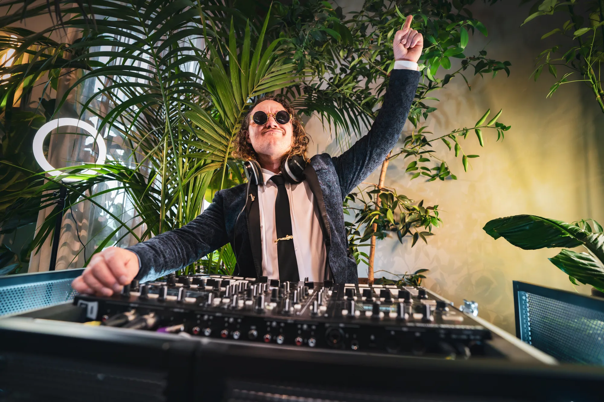 Ian performing at a wedding